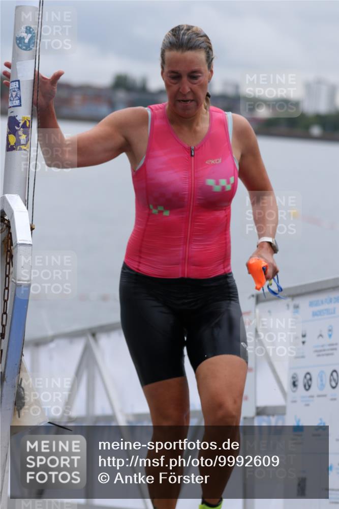 16.08.2026 - KN Förde Triathlon 2026 Antke Förster http://msf.ph/oto/9992609 16.08.2026 09:18:13 Schwimmen 126, 156, 163, 171, 176, 190, 191, 178, 189, 192, 203 meine-sportfotos.de