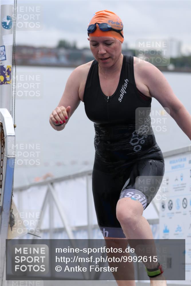 16.08.2026 - KN Förde Triathlon 2026 Antke Förster http://msf.ph/oto/9992615 16.08.2026 09:18:23 Schwimmen 126, 163, 176, 189, 191, 178, 192, 200, 203, 206 meine-sportfotos.de