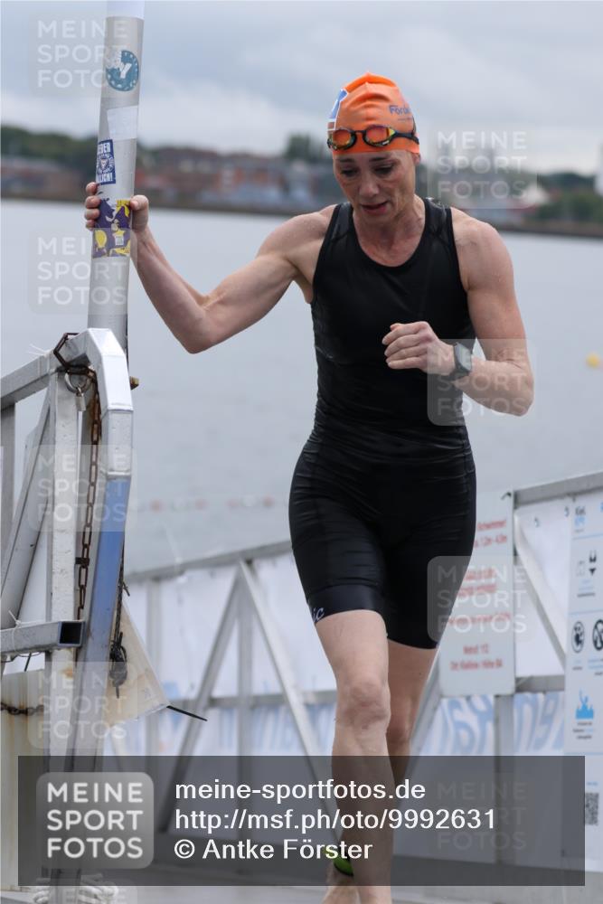 16.08.2026 - KN Förde Triathlon 2026 Antke Förster http://msf.ph/oto/9992631 16.08.2026 09:18:45 Schwimmen 178, 192, 200, 203, 206, 164, 194, 195, 198, 205, 212, 225 meine-sportfotos.de