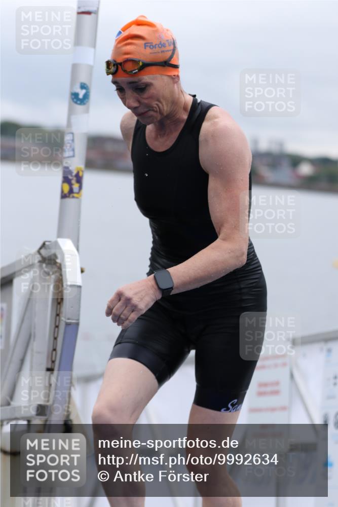 16.08.2026 - KN Förde Triathlon 2026 Antke Förster http://msf.ph/oto/9992634 16.08.2026 09:18:46 Schwimmen 178, 192, 200, 203, 206, 164, 194, 195, 198, 205, 212, 225 meine-sportfotos.de