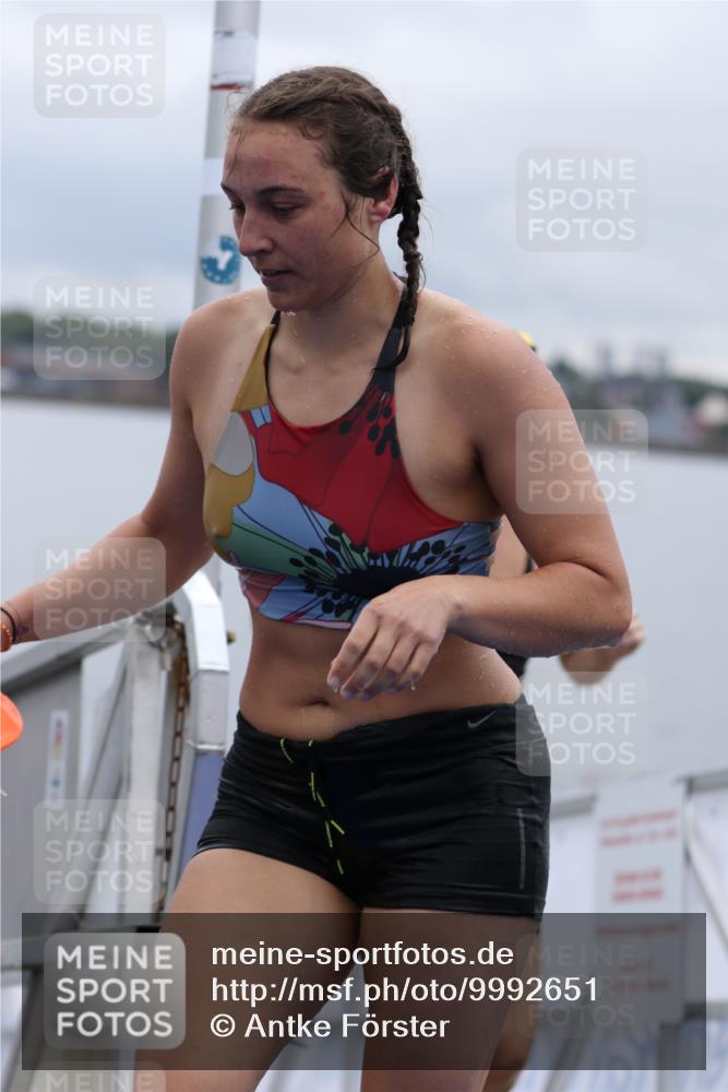 16.08.2026 - KN Förde Triathlon 2026 Antke Förster http://msf.ph/oto/9992651 16.08.2026 09:19:00 Schwimmen 164, 198, 200, 205, 206, 212, 184, 194, 195, 204, 211, 225 meine-sportfotos.de