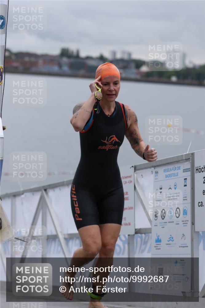 16.08.2026 - KN Förde Triathlon 2026 Antke Förster http://msf.ph/oto/9992687 16.08.2026 09:19:35 Schwimmen 181, 184, 204, 211, 201 meine-sportfotos.de