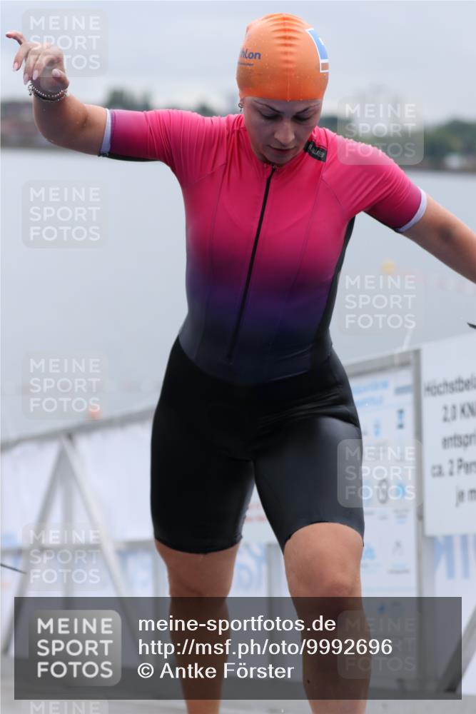 16.08.2026 - KN Förde Triathlon 2026 Antke Förster http://msf.ph/oto/9992696 16.08.2026 09:20:24 Schwimmen 199, 114, 179 meine-sportfotos.de