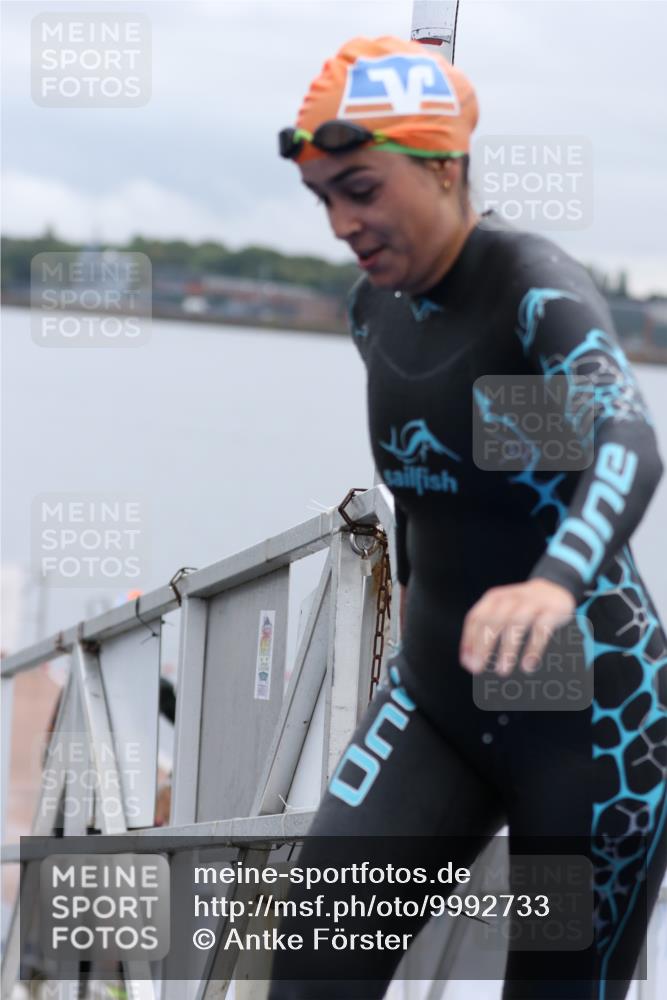16.08.2026 - KN Förde Triathlon 2026 Antke Förster http://msf.ph/oto/9992733 16.08.2026 09:21:09 Schwimmen 137, 167, 179, 230, 239, 213, 214, 248 meine-sportfotos.de