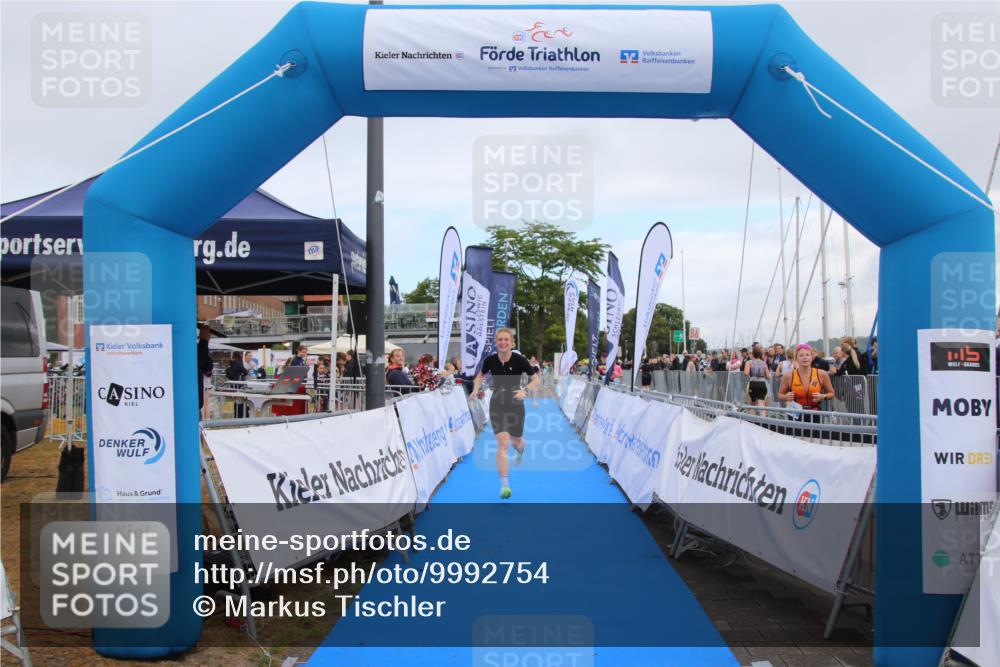 16.08.2026 - KN Förde Triathlon 2026 Markus Tischler http://msf.ph/oto/9992754 16.08.2026 10:34:08 Ziel 245, 245 meine-sportfotos.de