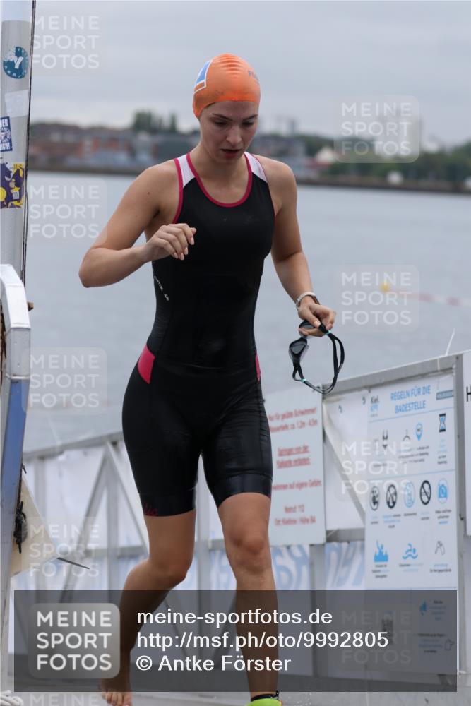 16.08.2026 - KN Förde Triathlon 2026 Antke Förster http://msf.ph/oto/9992805 16.08.2026 09:22:32 Schwimmen 216, 219, 232, 241, 182, 219, 241 meine-sportfotos.de