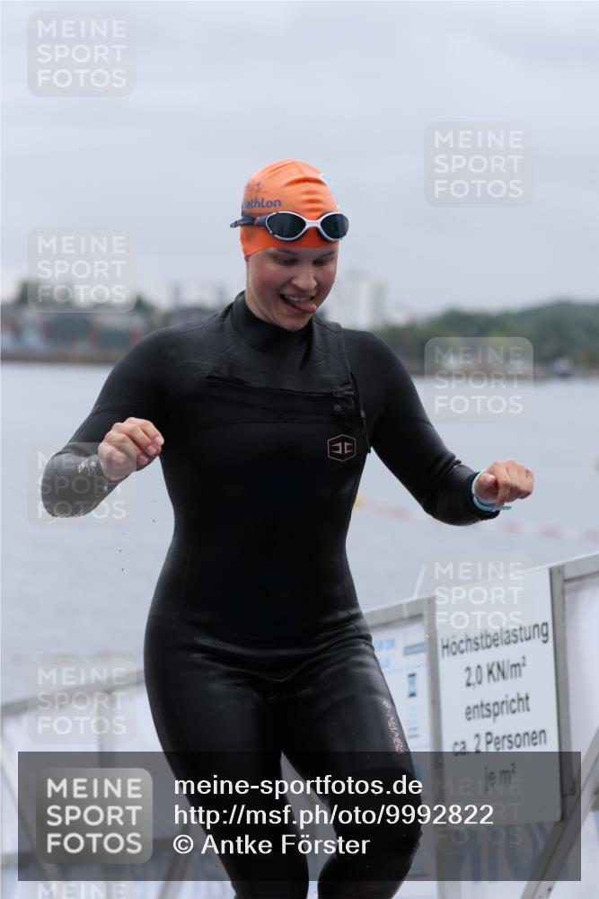 16.08.2026 - KN Förde Triathlon 2026 Antke Förster http://msf.ph/oto/9992822 16.08.2026 09:23:03 Schwimmen 182, 223, 236, 240, 258 meine-sportfotos.de