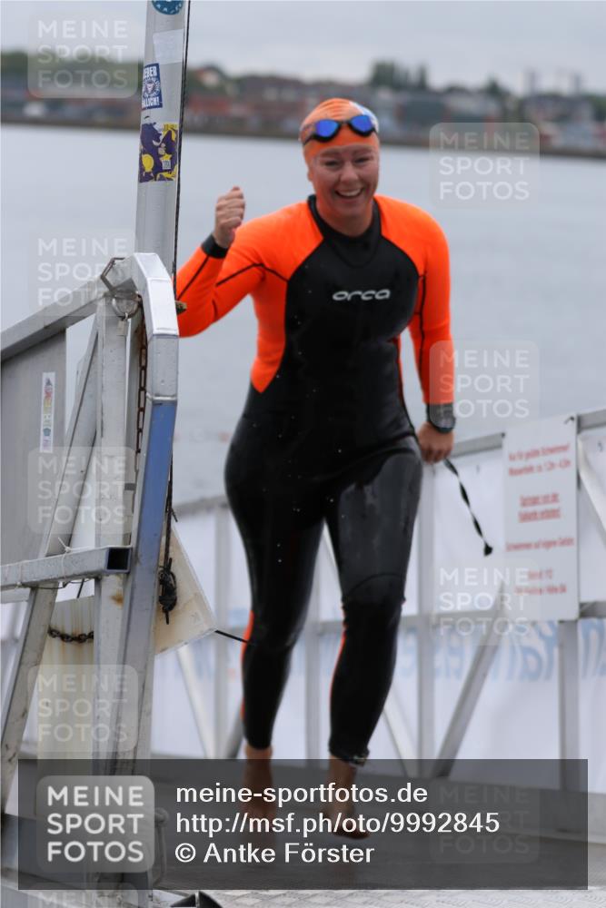 16.08.2026 - KN Förde Triathlon 2026 Antke Förster http://msf.ph/oto/9992845 16.08.2026 09:23:32 Schwimmen 223, 226, 236, 240, 134, 222, 246, 252 meine-sportfotos.de