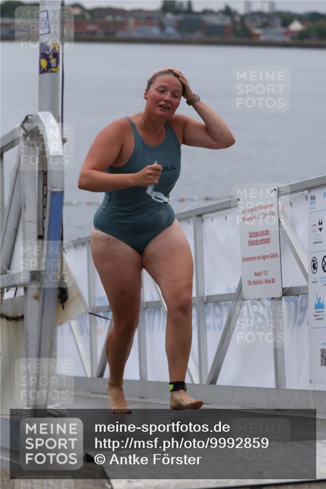 16.08.2026 - KN Förde Triathlon 2026 Antke Förster http://msf.ph/oto/9992859 16.08.2026 09:23:42 Schwimmen 222, 226, 252, 134, 246, 251 meine-sportfotos.de