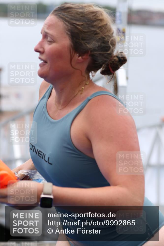 16.08.2026 - KN Förde Triathlon 2026 Antke Förster http://msf.ph/oto/9992865 16.08.2026 09:23:44 Schwimmen 134, 222, 226, 252, 134, 244, 246, 251 meine-sportfotos.de