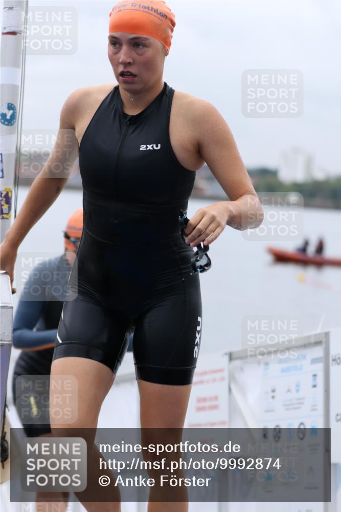 16.08.2026 - KN Förde Triathlon 2026 Antke Förster http://msf.ph/oto/9992874 16.08.2026 09:24:11 Schwimmen 244, 246, 251, 238 meine-sportfotos.de