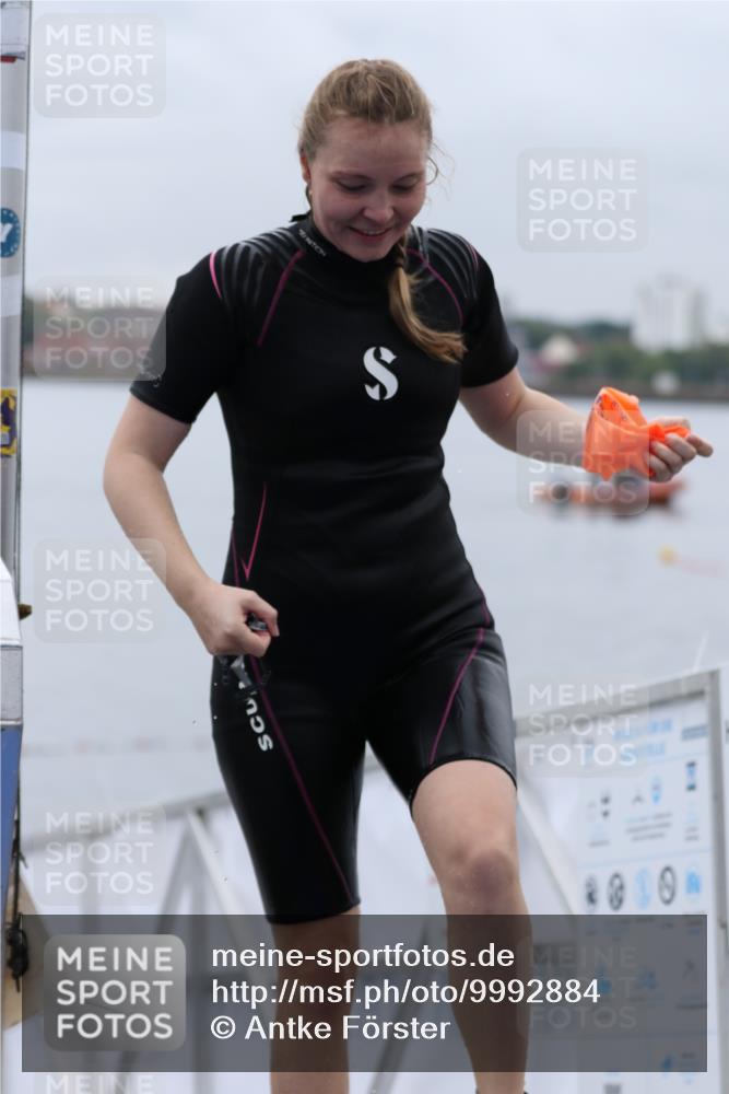 16.08.2026 - KN Förde Triathlon 2026 Antke Förster http://msf.ph/oto/9992884 16.08.2026 09:24:26 Schwimmen 238, 244, 251, 228, 238 meine-sportfotos.de