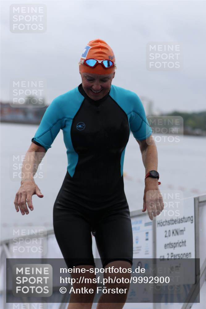 16.08.2026 - KN Förde Triathlon 2026 Antke Förster http://msf.ph/oto/9992900 16.08.2026 09:24:57 Schwimmen 227, 228, 224, 243, 245, 254, 255, 805 meine-sportfotos.de