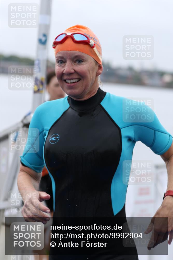 16.08.2026 - KN Förde Triathlon 2026 Antke Förster http://msf.ph/oto/9992904 16.08.2026 09:24:58 Schwimmen 227, 228, 805, 224, 243, 245, 254, 255, 805 meine-sportfotos.de
