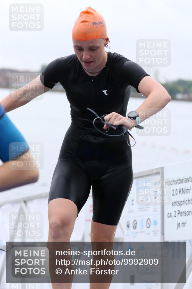 16.08.2026 - KN Förde Triathlon 2026 Antke Förster http://msf.ph/oto/9992909 16.08.2026 09:25:01 Schwimmen 227, 228, 245, 805, 224, 243, 254, 255 meine-sportfotos.de