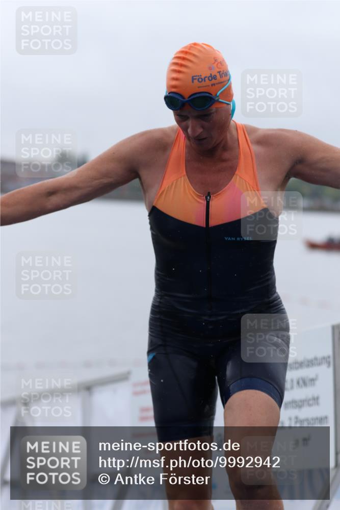 16.08.2026 - KN Förde Triathlon 2026 Antke Förster http://msf.ph/oto/9992942 16.08.2026 09:25:55 Schwimmen 261, 265, 268 meine-sportfotos.de