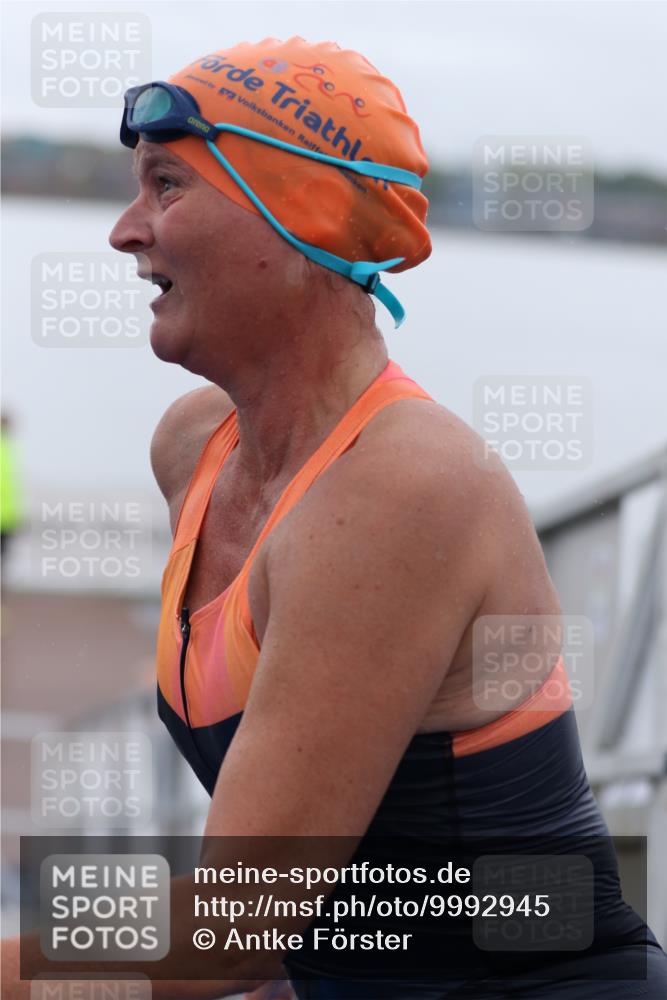 16.08.2026 - KN Förde Triathlon 2026 Antke Förster http://msf.ph/oto/9992945 16.08.2026 09:25:56 Schwimmen 261, 261, 265, 268 meine-sportfotos.de