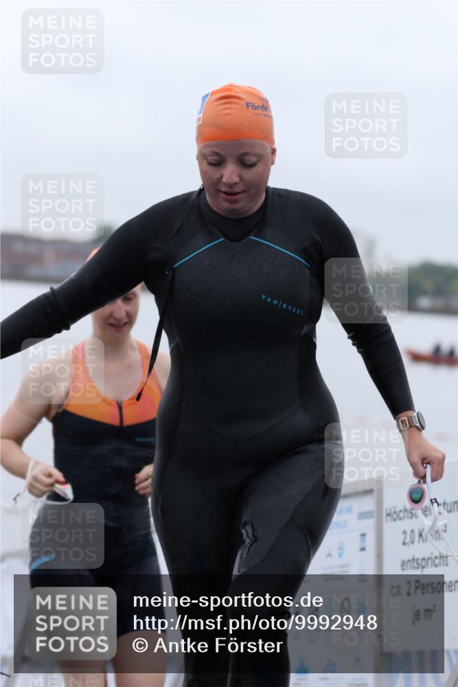 16.08.2026 - KN Förde Triathlon 2026 Antke Förster http://msf.ph/oto/9992948 16.08.2026 09:26:01 Schwimmen 261, 265, 265, 268 meine-sportfotos.de