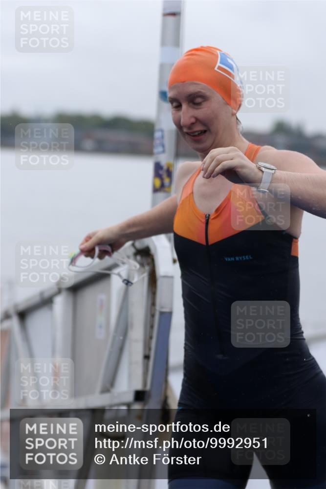 16.08.2026 - KN Förde Triathlon 2026 Antke Förster http://msf.ph/oto/9992951 16.08.2026 09:26:03 Schwimmen 261, 265, 268 meine-sportfotos.de