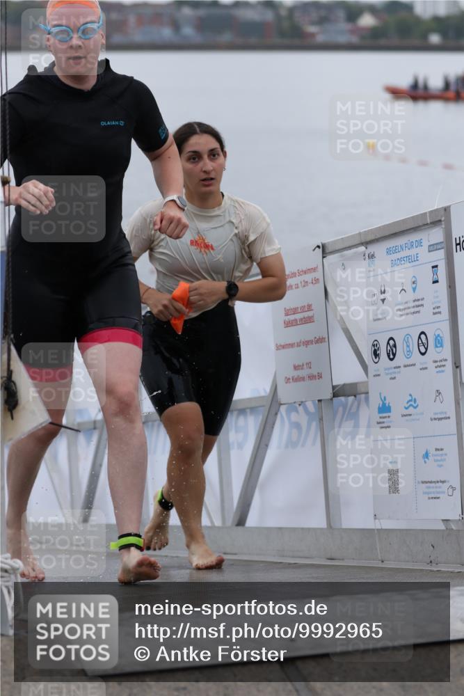 16.08.2026 - KN Förde Triathlon 2026 Antke Förster http://msf.ph/oto/9992965 16.08.2026 09:26:41 Schwimmen 259, 247, 250, 253, 264 meine-sportfotos.de
