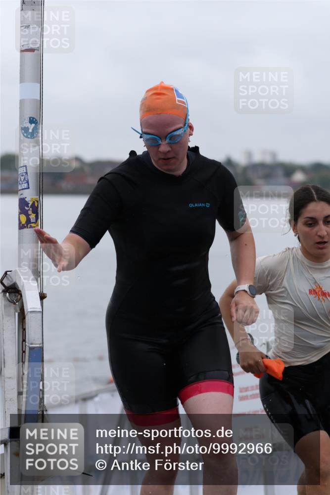 16.08.2026 - KN Förde Triathlon 2026 Antke Förster http://msf.ph/oto/9992966 16.08.2026 09:26:41 Schwimmen 259, 247, 250, 253, 264 meine-sportfotos.de