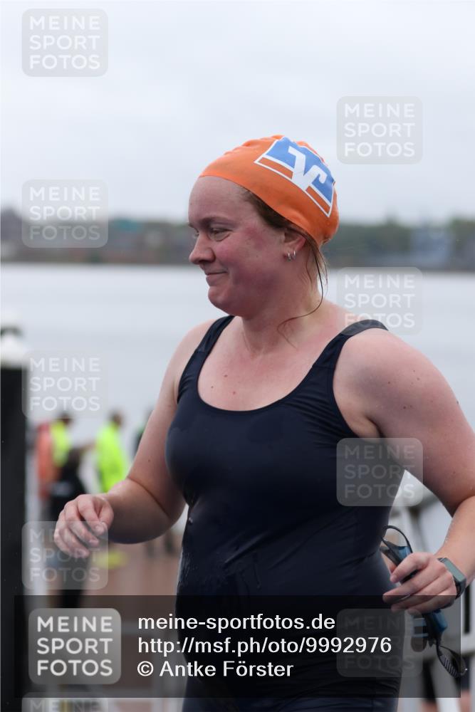 16.08.2026 - KN Förde Triathlon 2026 Antke Förster http://msf.ph/oto/9992976 16.08.2026 09:27:01 Schwimmen 247, 250, 253, 253, 263, 264, 266 meine-sportfotos.de