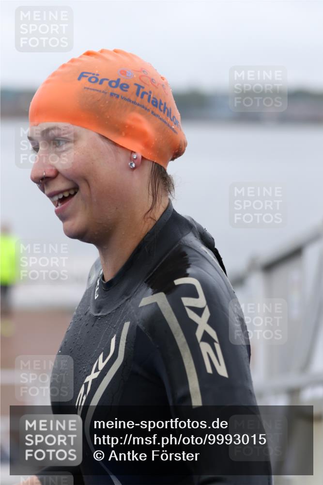 16.08.2026 - KN Förde Triathlon 2026 Antke Förster http://msf.ph/oto/9993015 16.08.2026 09:29:18 Schwimmen 260, 233, 234, 267 meine-sportfotos.de