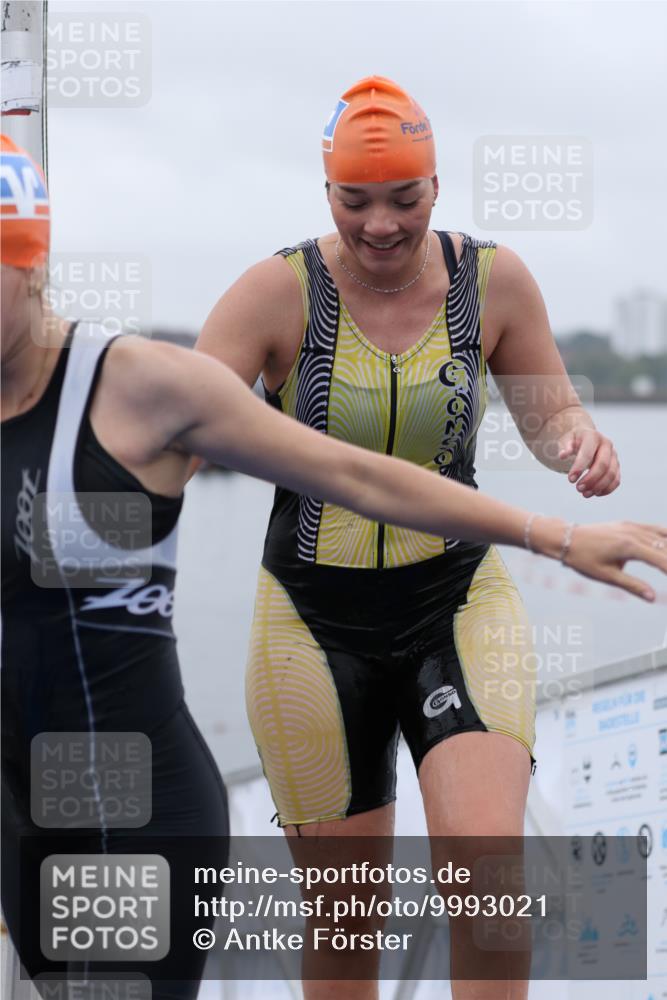 16.08.2026 - KN Förde Triathlon 2026 Antke Förster http://msf.ph/oto/9993021 16.08.2026 09:29:23 Schwimmen 233, 234, 260, 234, 267 meine-sportfotos.de