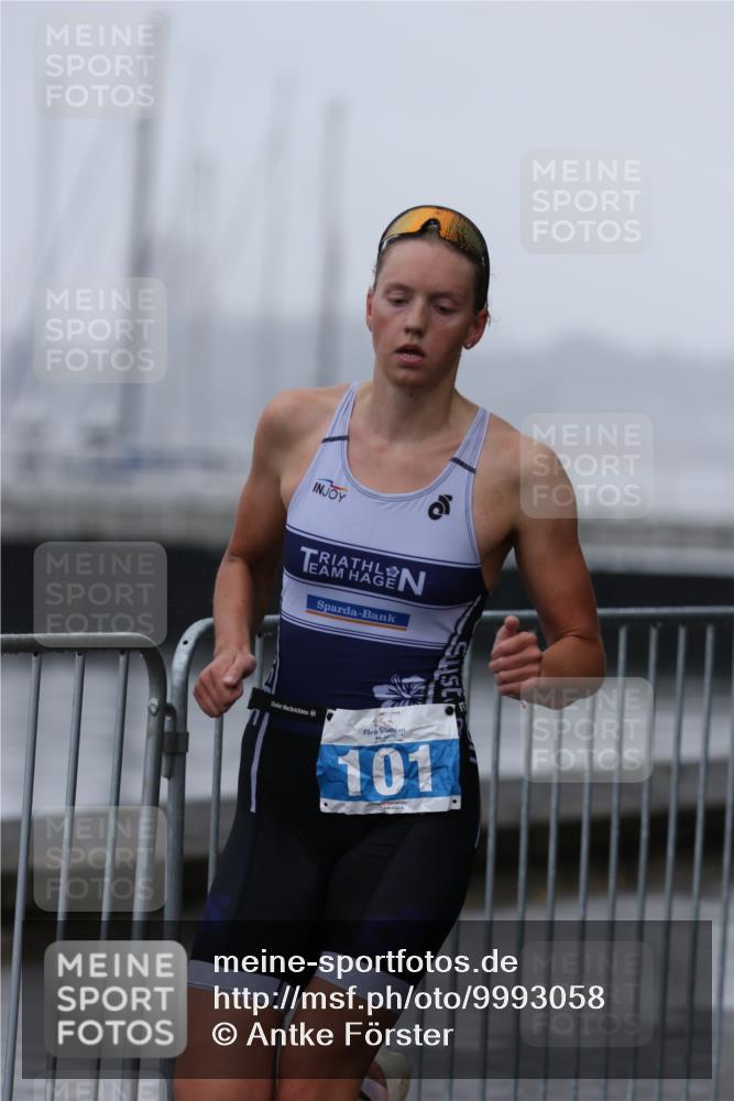 16.08.2026 - KN Förde Triathlon 2026 Antke Förster http://msf.ph/oto/9993058 16.08.2026 09:51:05 Laufen  meine-sportfotos.de