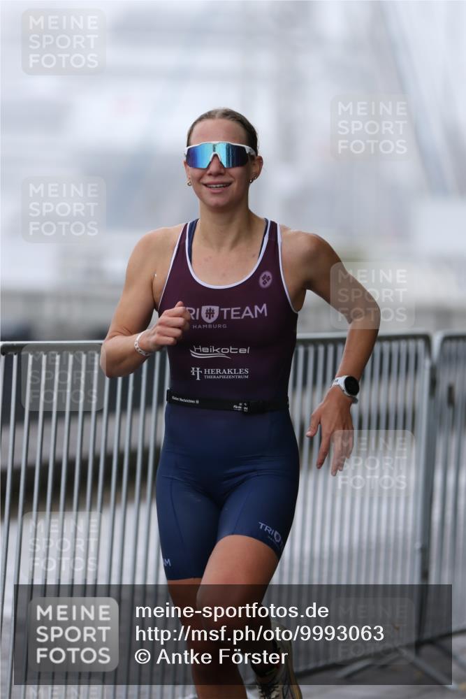 16.08.2026 - KN Förde Triathlon 2026 Antke Förster http://msf.ph/oto/9993063 16.08.2026 09:52:29 Laufen  meine-sportfotos.de