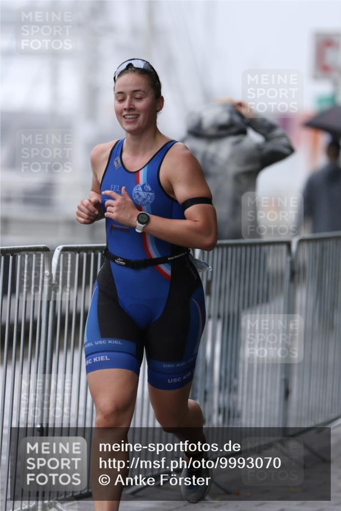 16.08.2026 - KN Förde Triathlon 2026 Antke Förster http://msf.ph/oto/9993070 16.08.2026 09:54:41 Laufen  meine-sportfotos.de