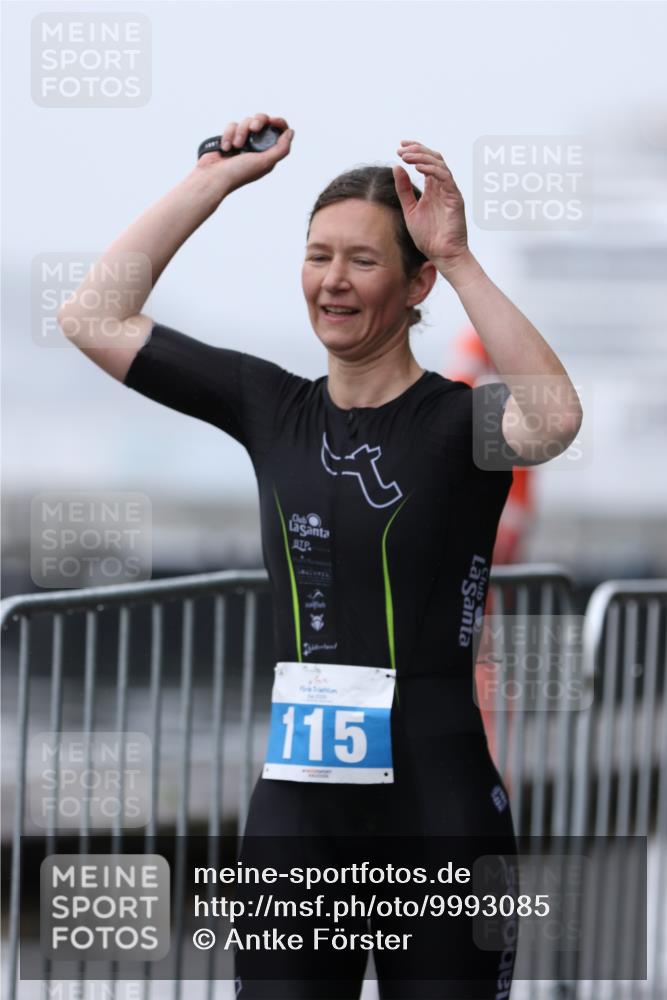 16.08.2026 - KN Förde Triathlon 2026 Antke Förster http://msf.ph/oto/9993085 16.08.2026 09:57:41 Laufen  meine-sportfotos.de