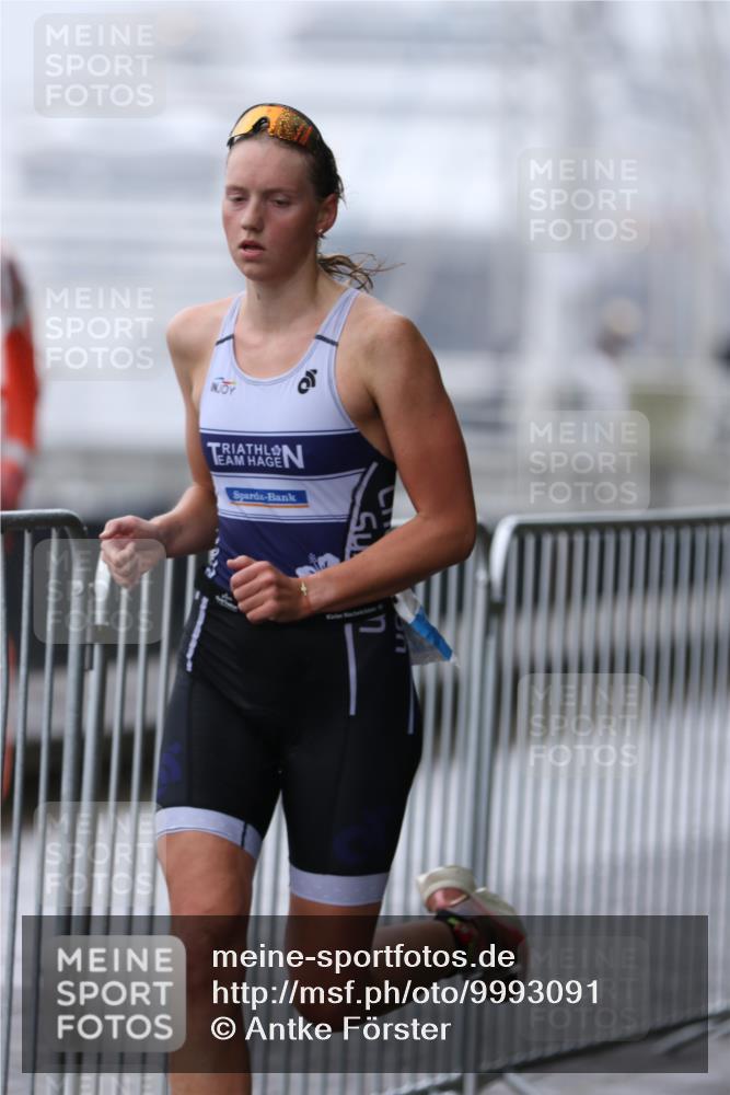 16.08.2026 - KN Förde Triathlon 2026 Antke Förster http://msf.ph/oto/9993091 16.08.2026 09:57:58 Laufen  meine-sportfotos.de