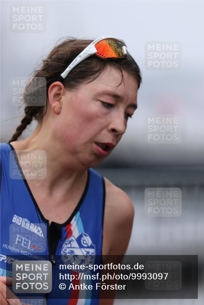 16.08.2026 - KN Förde Triathlon 2026 Antke Förster http://msf.ph/oto/9993097 16.08.2026 09:58:04 Laufen  meine-sportfotos.de