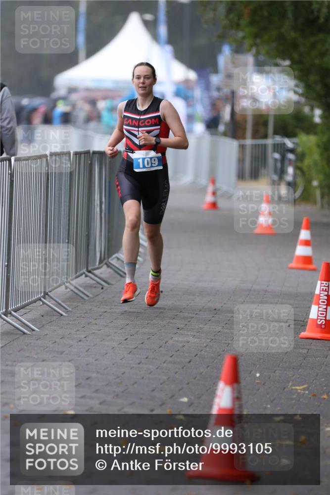 16.08.2026 - KN Förde Triathlon 2026 Antke Förster http://msf.ph/oto/9993105 16.08.2026 10:01:28 Laufen  meine-sportfotos.de