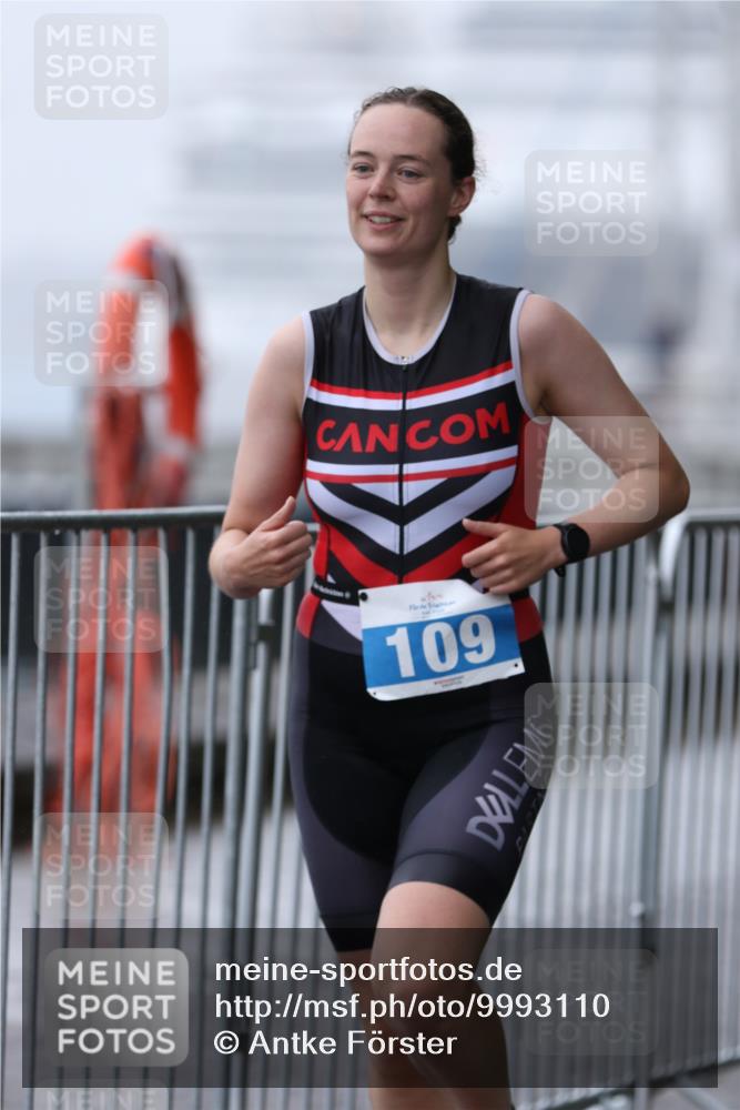 16.08.2026 - KN Förde Triathlon 2026 Antke Förster http://msf.ph/oto/9993110 16.08.2026 10:01:32 Laufen  meine-sportfotos.de