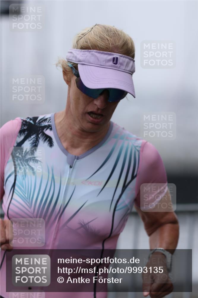 16.08.2026 - KN Förde Triathlon 2026 Antke Förster http://msf.ph/oto/9993135 16.08.2026 10:02:46 Laufen  meine-sportfotos.de
