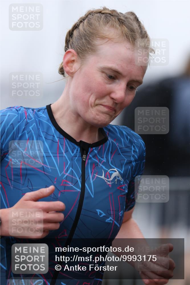 16.08.2026 - KN Förde Triathlon 2026 Antke Förster http://msf.ph/oto/9993175 16.08.2026 10:04:07 Laufen  meine-sportfotos.de