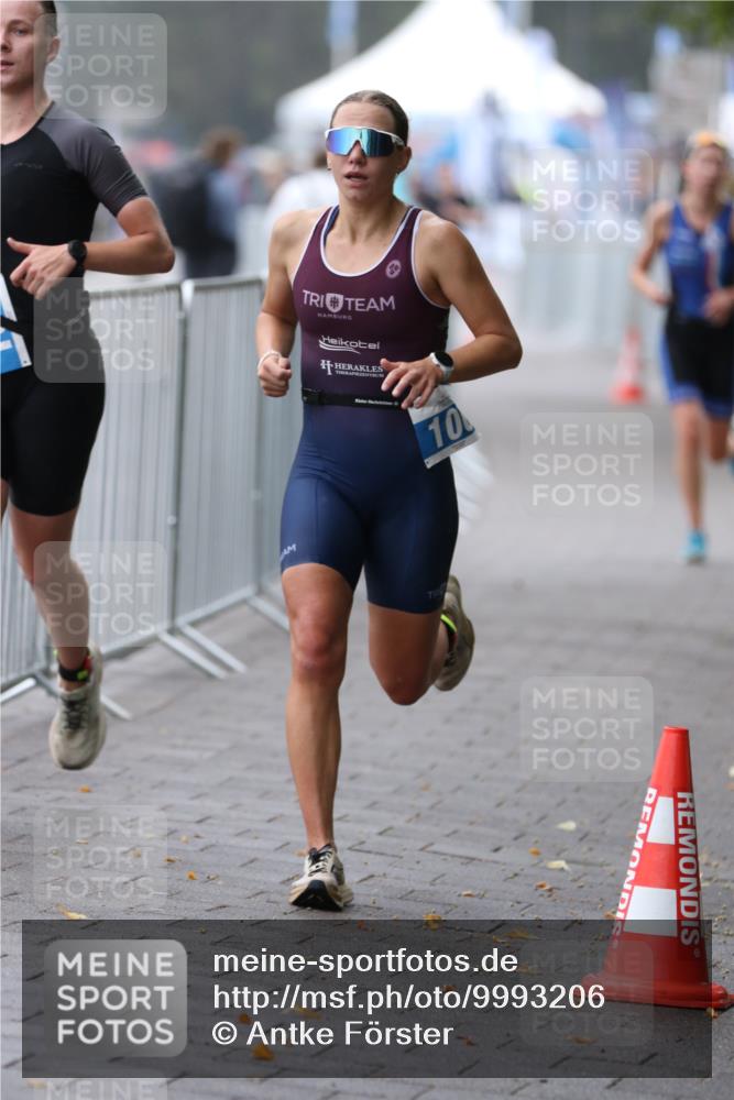 16.08.2026 - KN Förde Triathlon 2026 Antke Förster http://msf.ph/oto/9993206 16.08.2026 10:05:12 Laufen  meine-sportfotos.de