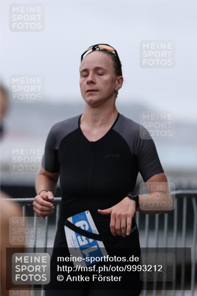16.08.2026 - KN Förde Triathlon 2026 Antke Förster http://msf.ph/oto/9993212 16.08.2026 10:05:16 Laufen  meine-sportfotos.de