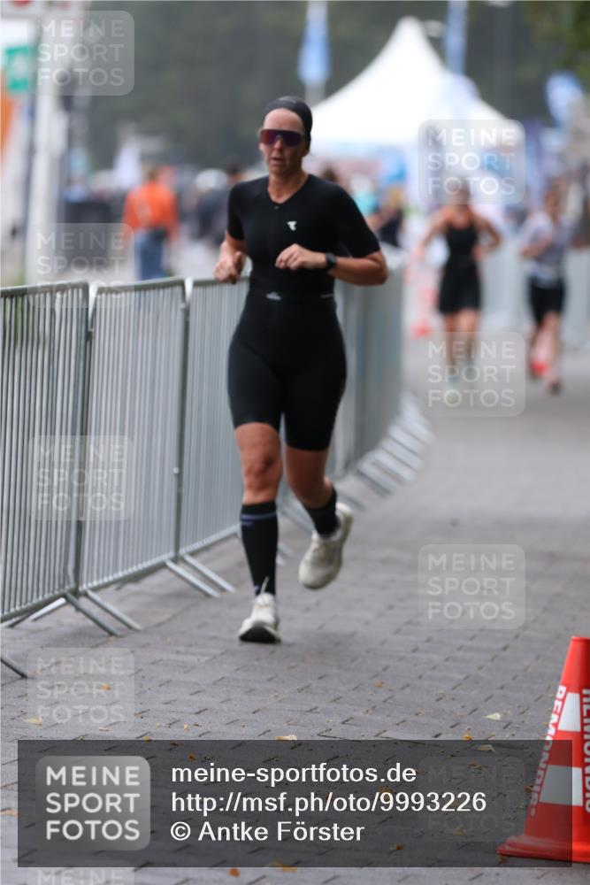 16.08.2026 - KN Förde Triathlon 2026 Antke Förster http://msf.ph/oto/9993226 16.08.2026 10:05:56 Laufen  meine-sportfotos.de