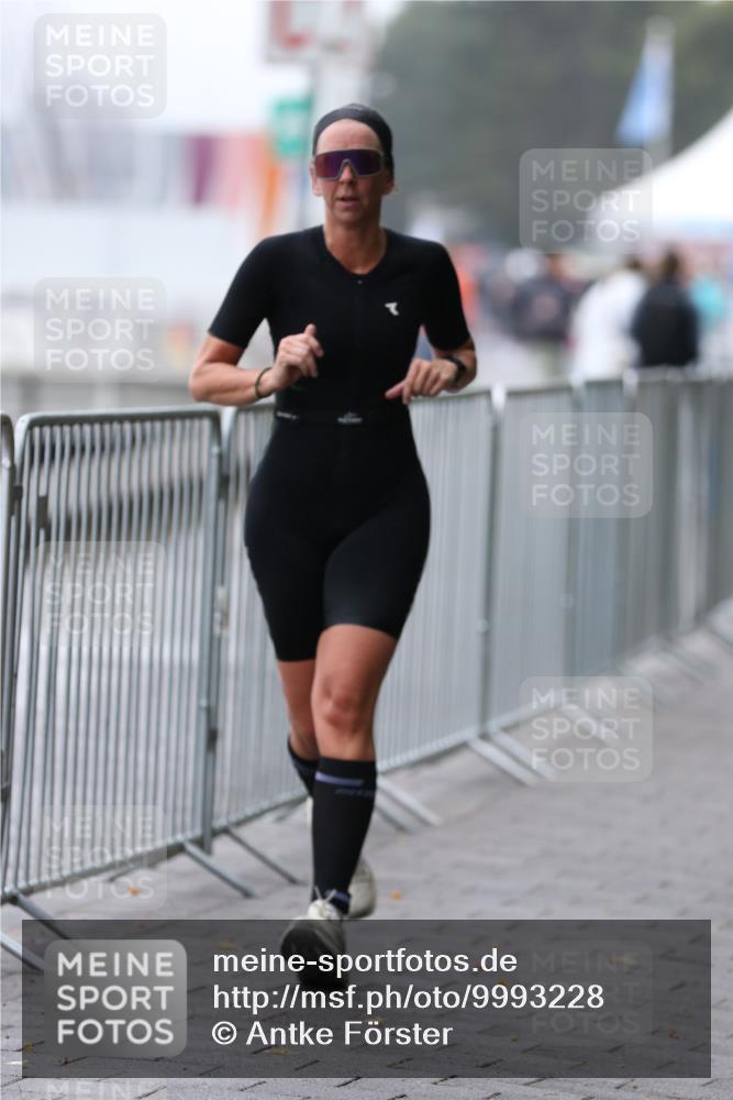 16.08.2026 - KN Förde Triathlon 2026 Antke Förster http://msf.ph/oto/9993228 16.08.2026 10:05:58 Laufen  meine-sportfotos.de