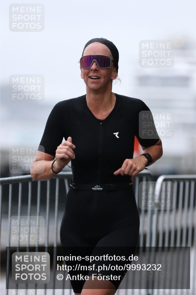 16.08.2026 - KN Förde Triathlon 2026 Antke Förster http://msf.ph/oto/9993232 16.08.2026 10:06:01 Laufen  meine-sportfotos.de