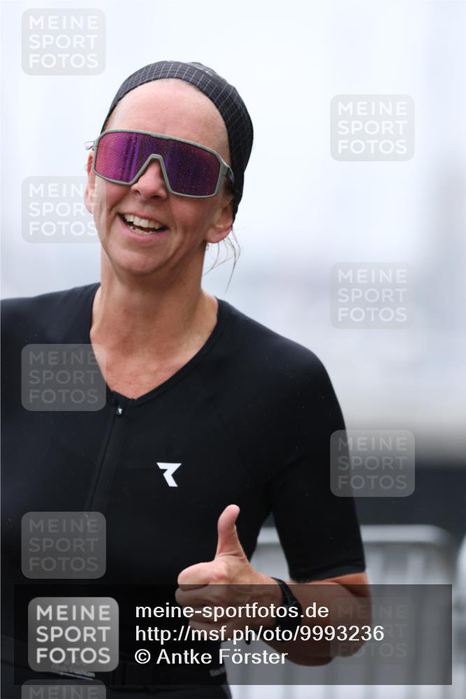 16.08.2026 - KN Förde Triathlon 2026 Antke Förster http://msf.ph/oto/9993236 16.08.2026 10:06:03 Laufen  meine-sportfotos.de