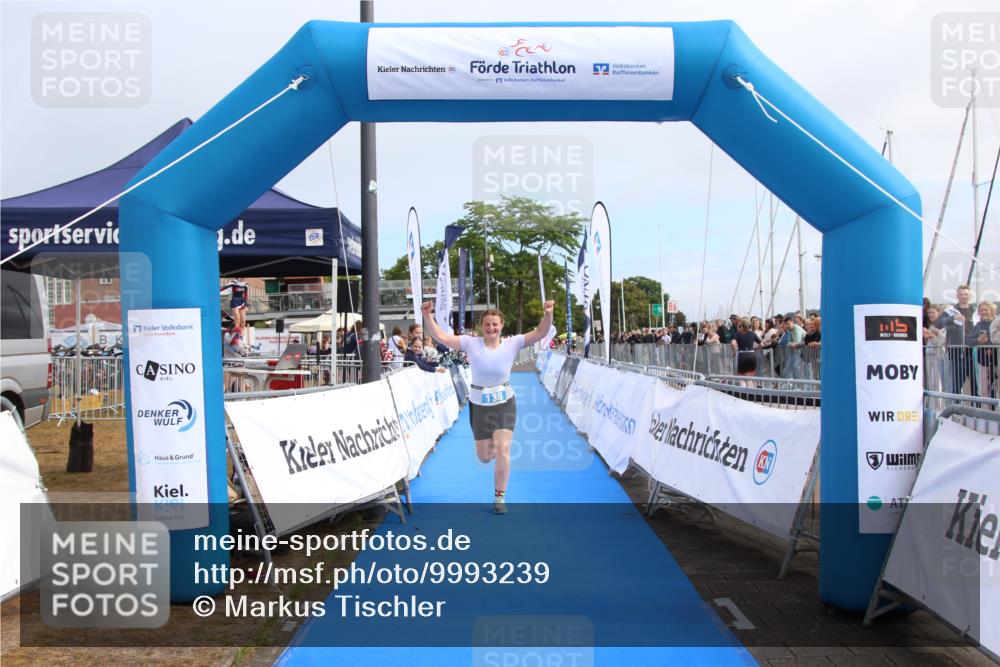 16.08.2026 - KN Förde Triathlon 2026 Markus Tischler http://msf.ph/oto/9993239 16.08.2026 10:37:46 Ziel 138, 138 meine-sportfotos.de