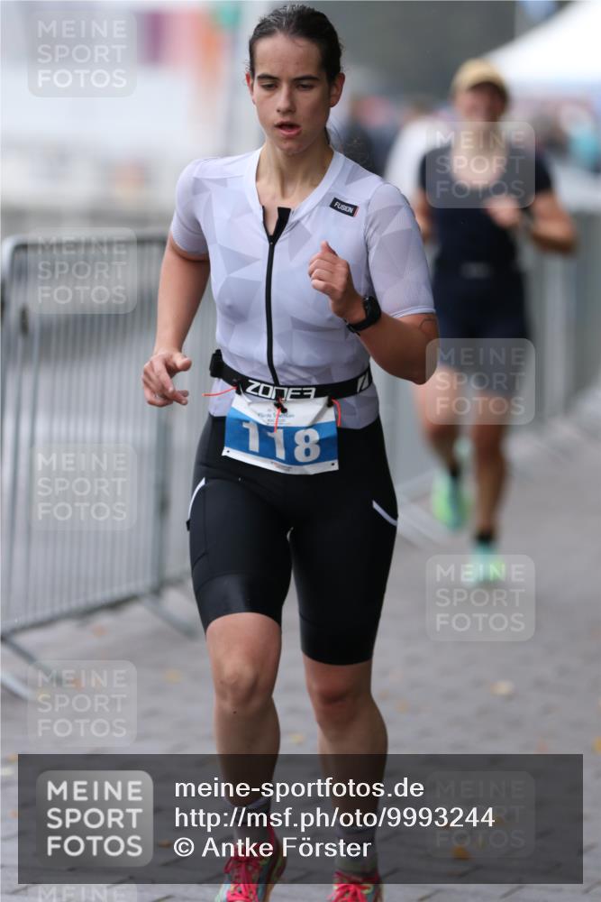 16.08.2026 - KN Förde Triathlon 2026 Antke Förster http://msf.ph/oto/9993244 16.08.2026 10:06:11 Laufen  meine-sportfotos.de