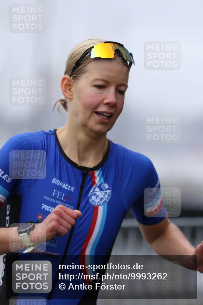 16.08.2026 - KN Förde Triathlon 2026 Antke Förster http://msf.ph/oto/9993262 16.08.2026 10:06:49 Laufen  meine-sportfotos.de
