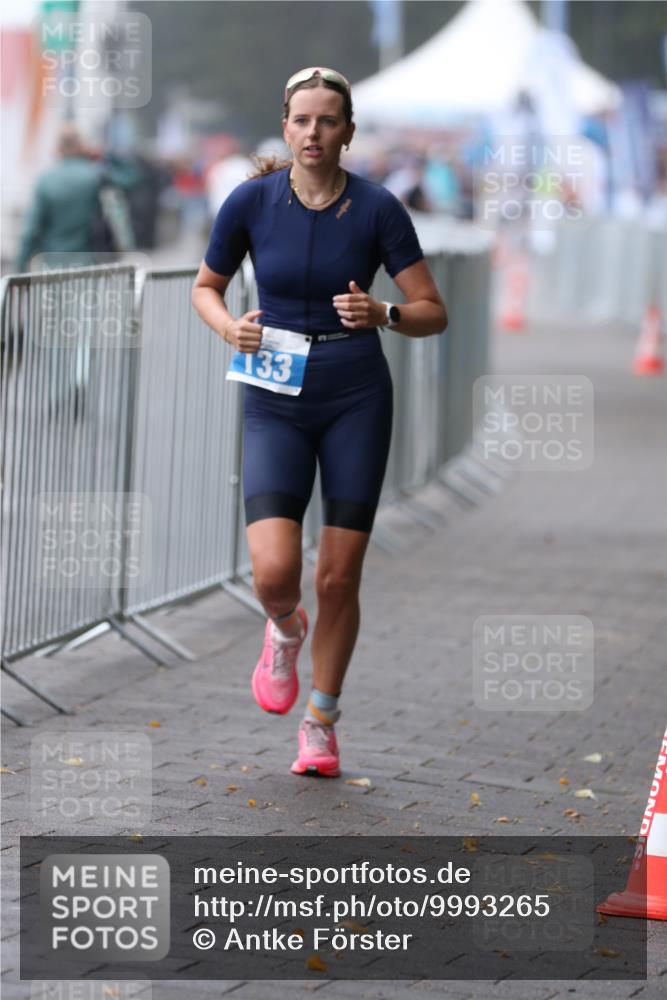 16.08.2026 - KN Förde Triathlon 2026 Antke Förster http://msf.ph/oto/9993265 16.08.2026 10:07:06 Laufen  meine-sportfotos.de