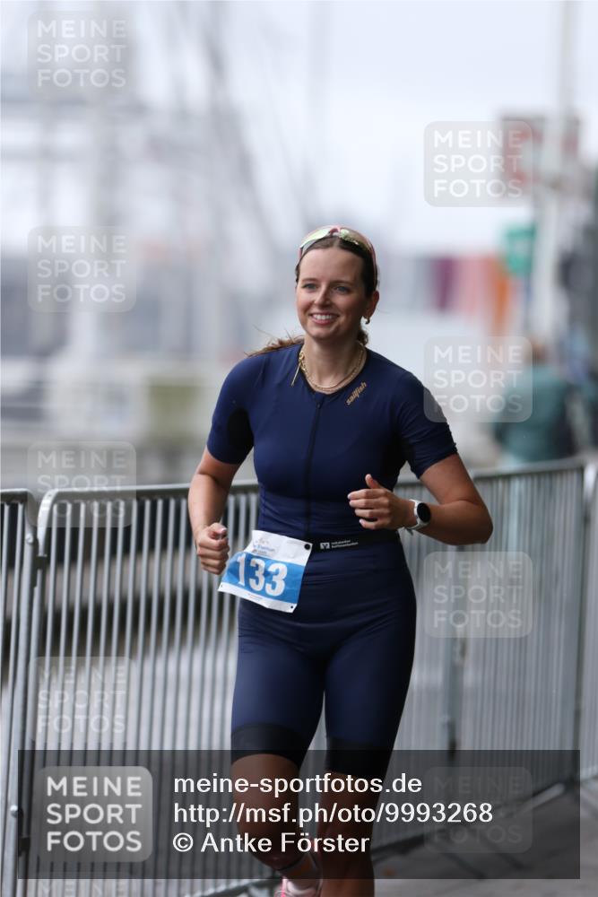 16.08.2026 - KN Förde Triathlon 2026 Antke Förster http://msf.ph/oto/9993268 16.08.2026 10:07:07 Laufen  meine-sportfotos.de
