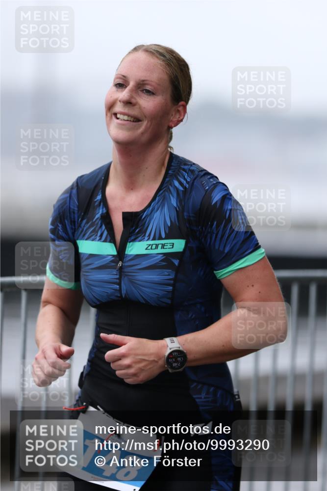 16.08.2026 - KN Förde Triathlon 2026 Antke Förster http://msf.ph/oto/9993290 16.08.2026 10:07:33 Laufen  meine-sportfotos.de